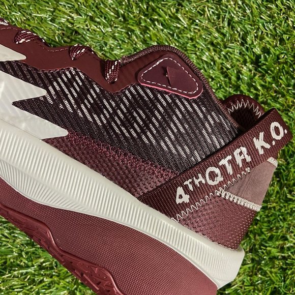 Athletic_Shoes